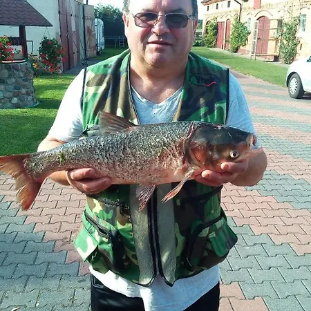 Nad Stawem Mazuchowka