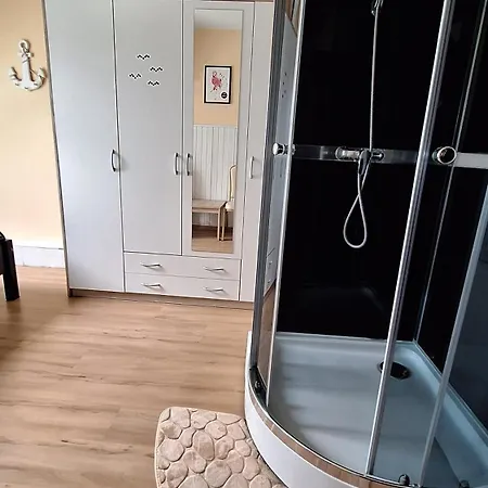 Nad Stawem Mazuchowka Фермерский дом